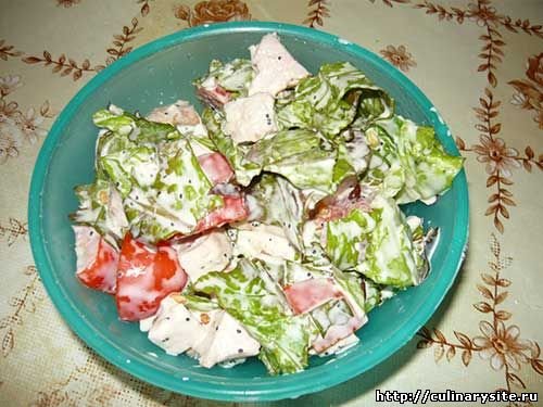 Салат с курицей и маковой заправкой
