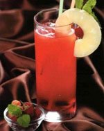Малиновый сок с ананасом
