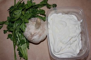 Чесночно-сметанный соус