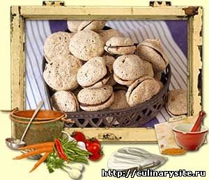 Безе с шоколадом и лесными орехами