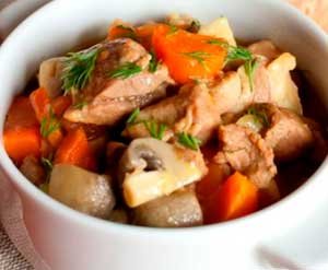 Жаркое из мяса индейки с шампиньонами и карри