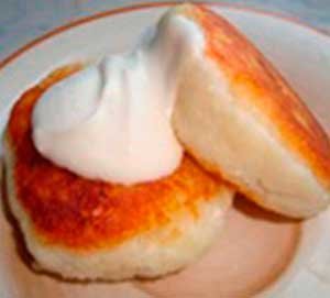 Сырники с фруктами