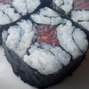 Квадратные суши шикаи маки.