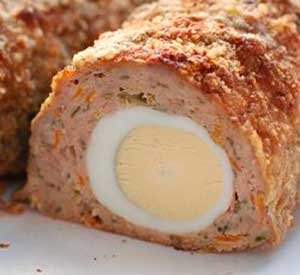 Мясной рулет с яйцом