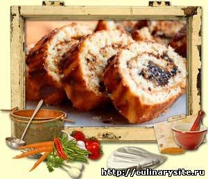 Рулет со сгущенкой и орешками фундука
